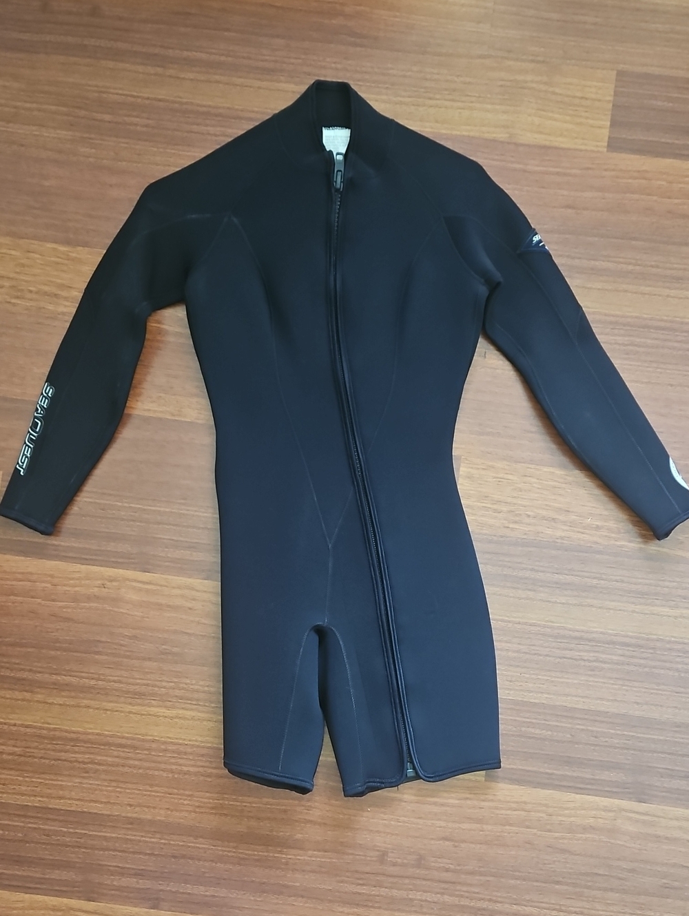 Vintage 90's SEAQUEST Shorty Wetsuit 3mm Scuba Diving Snorkal Water Sports 5/6